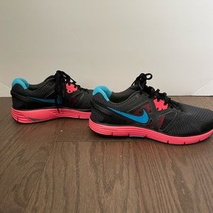 Nike Women sneakers